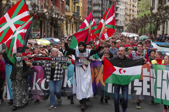 22. Korrika, furgonetatik, T 32 1649420181965