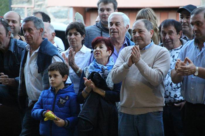 Erakustaldiz betetako arrats 12 1507489904638