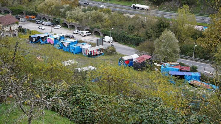 Karrozetarako ibilgailu homologatuak izateko itxaron egin beharko da