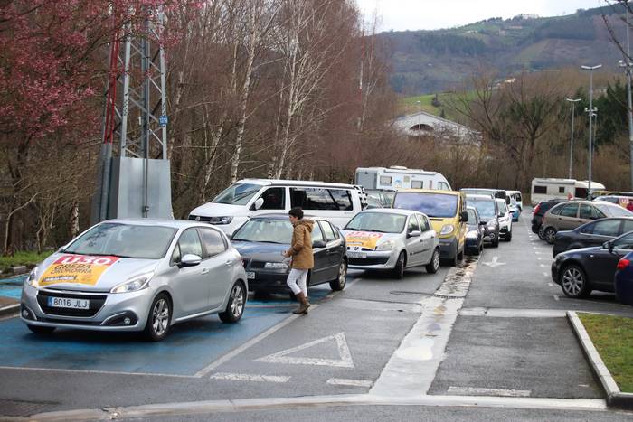 Aiztondon kotxe karabana egingo dute greba girotzeko