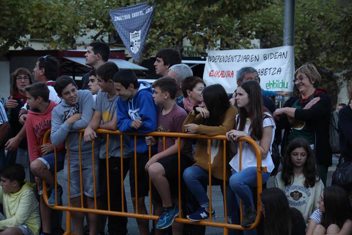 Gazteak nagusi, ximaurra gar 40 1507490665905