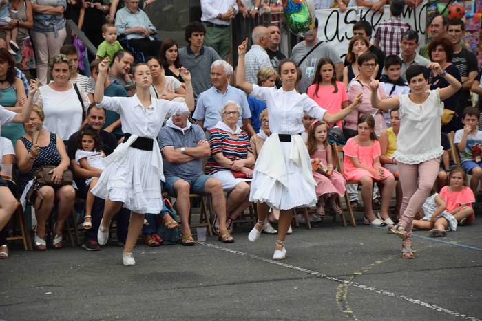 soka dantza santioak villabo 94 1532545608278