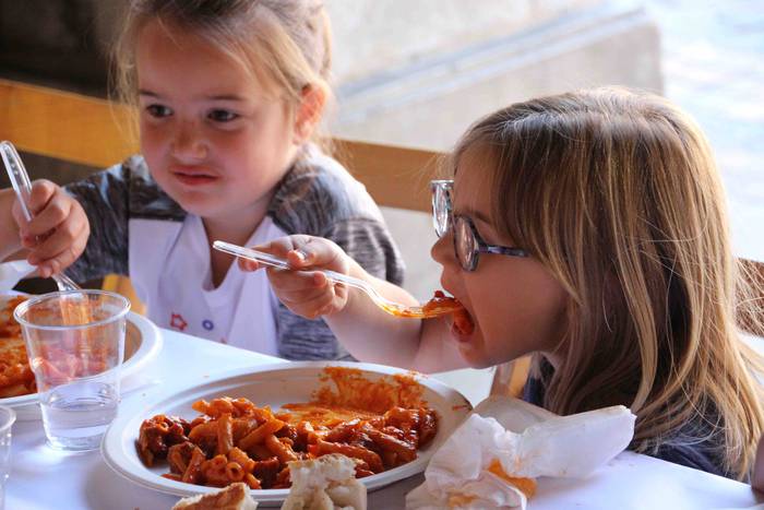 Tripa beteta, dantzan pasa d 23 1563205325291