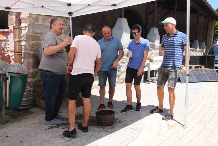 Uzta giro, irura bizi elkart 1 1656772765237