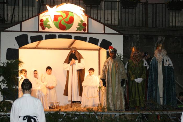 VILLABONAKO ERREGE MAGOEN DESFILEA 2017 44 1483976211468