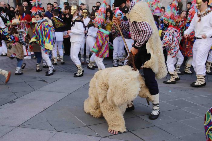 Dantzari Txikiak Zaldunita b 14 1645880471004