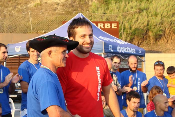 Txapel berdinduena, gipuzkoarren buruan 120 1473086100406