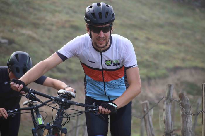 Mendi bizikleta lasterketare 52 1660377637292