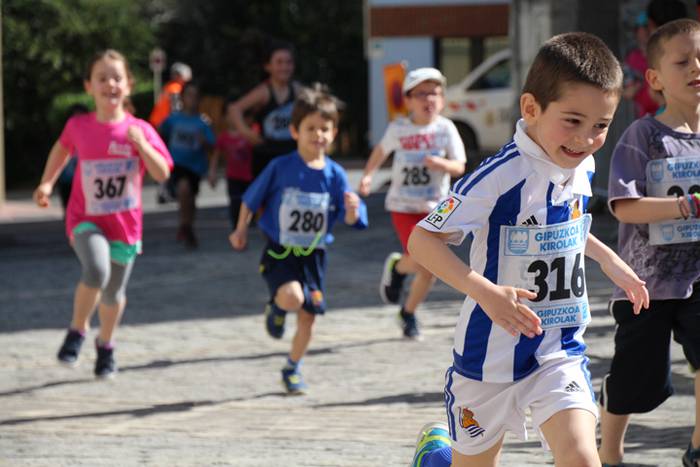 Haur, gazte eta heldu krosea 45 1491742059645