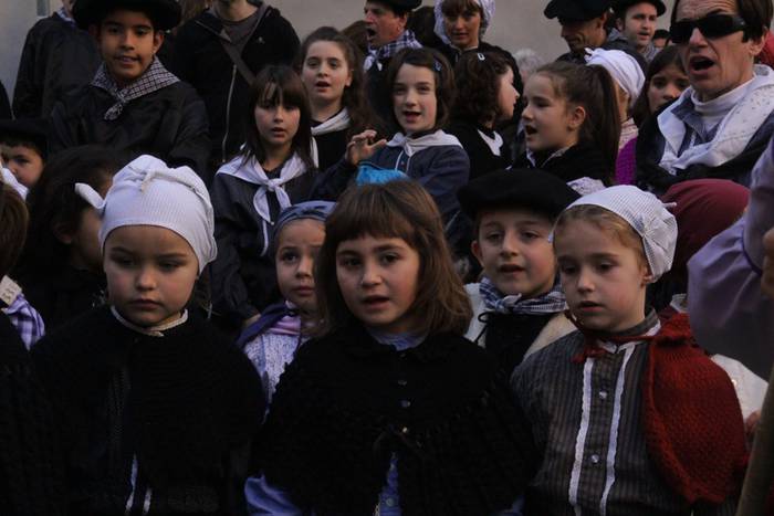 Gabon eskea eta olentzero 2015 22 1450964173096