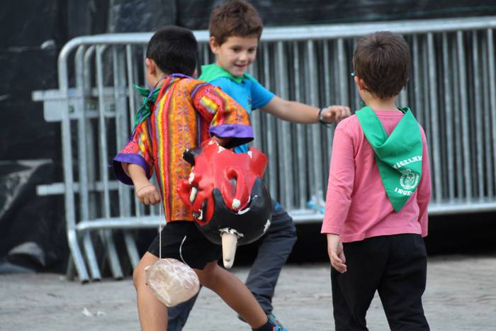 Irurako festak 2015 buruhandiak 7 1443465688856