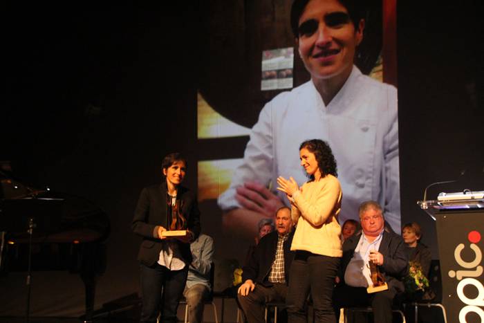 Haragi topaketan omenaldia e 8 1524947610936