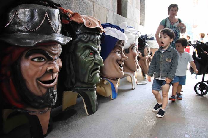 Erraldoiak eta buruhandiak T 1 1561218558681