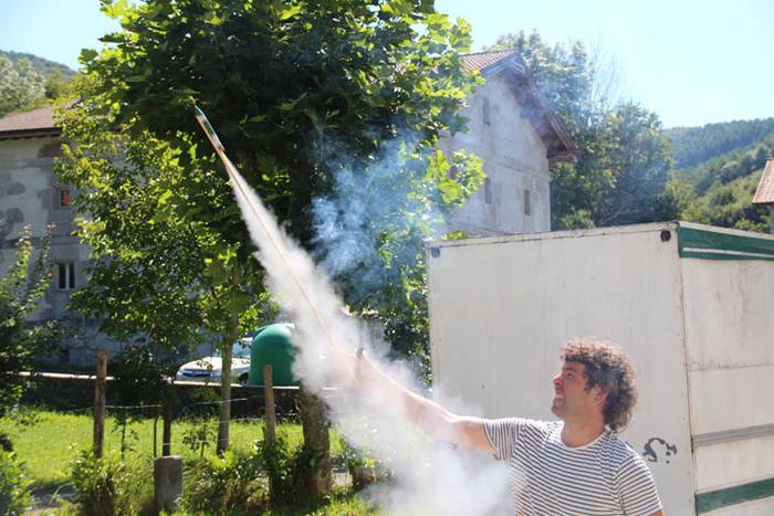 Bertsotan hasi dute festa Gaztelun 15 1471174954934