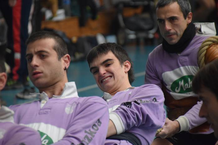 Tira eta tira, Euskal Herrik 48 1512311526451