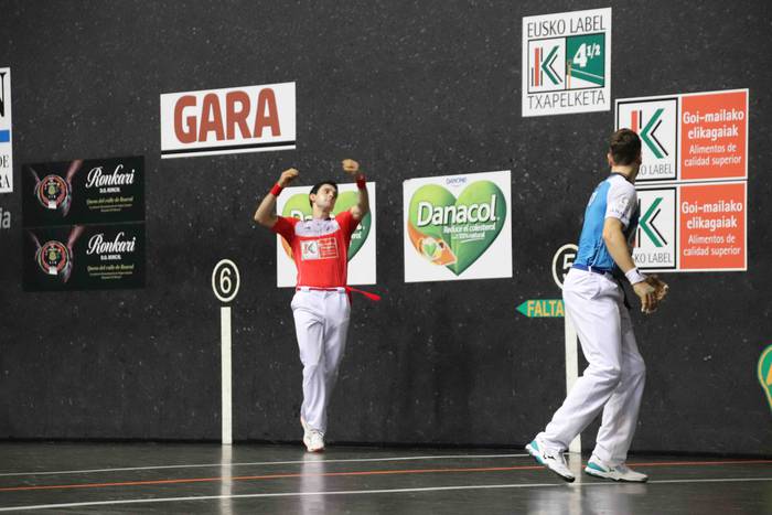 Hirugarren txapela etxera 12 1636921957429