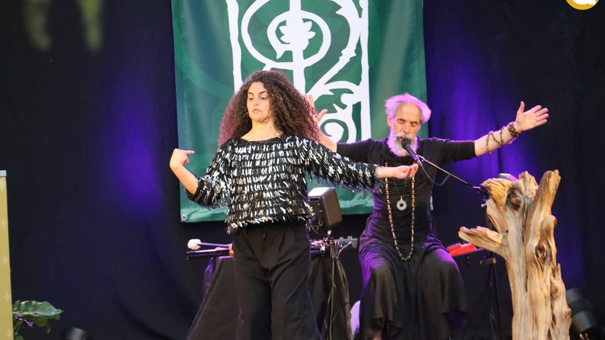 Abian jarri da Tolofolk jaialdia