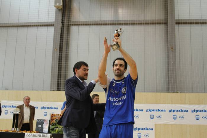 tolosa eskubaloia igoera 2016 4 66 1464535631308