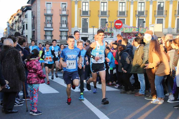 Uzturreko gurutzea lapurtu z 114 1577813976213