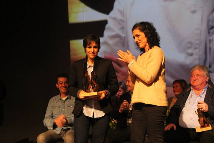 Haragi topaketan omenaldia e 9 1524947619485