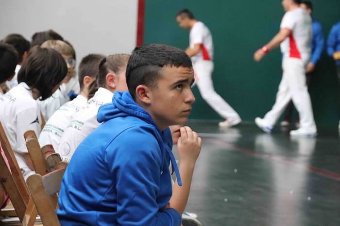 Behar Zana Bertso Pilota 75+ 28 1651349705246