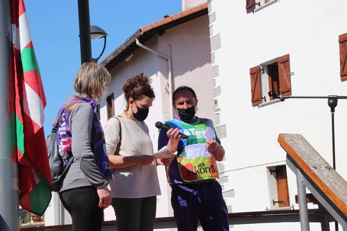 Elkartasun keinuak Adunan 22 1616942584838