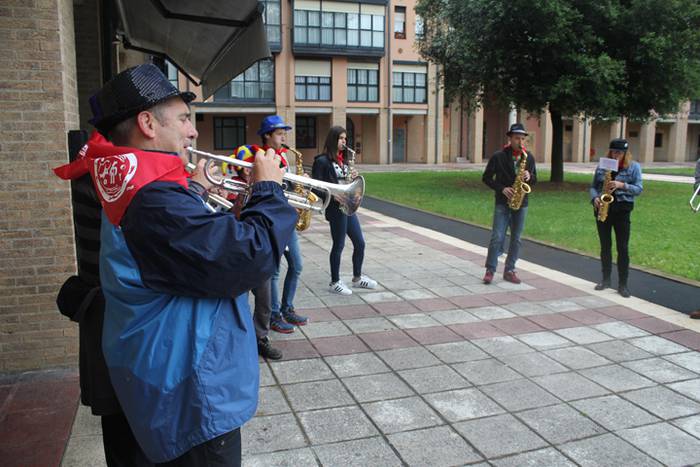 Iurre auzoaren 25. urteurren festa 19 1466265167376