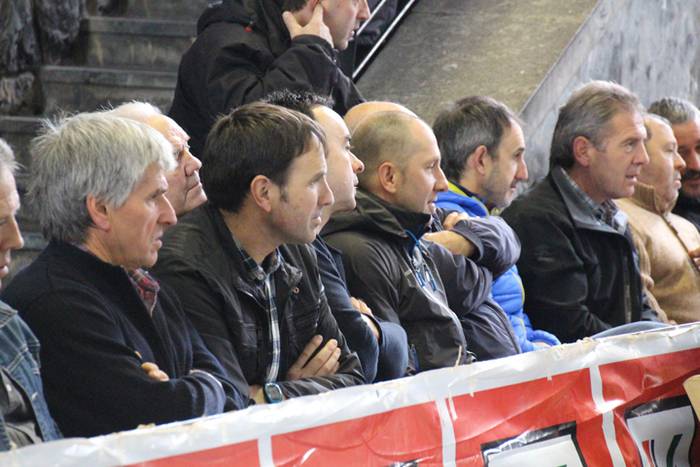 Urrezko aizkora kanporaketa abaltzisketa 9 1461501187848