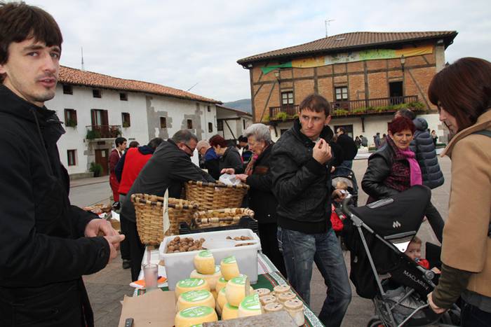 Azoka eguna Altzon 29 1481457342589