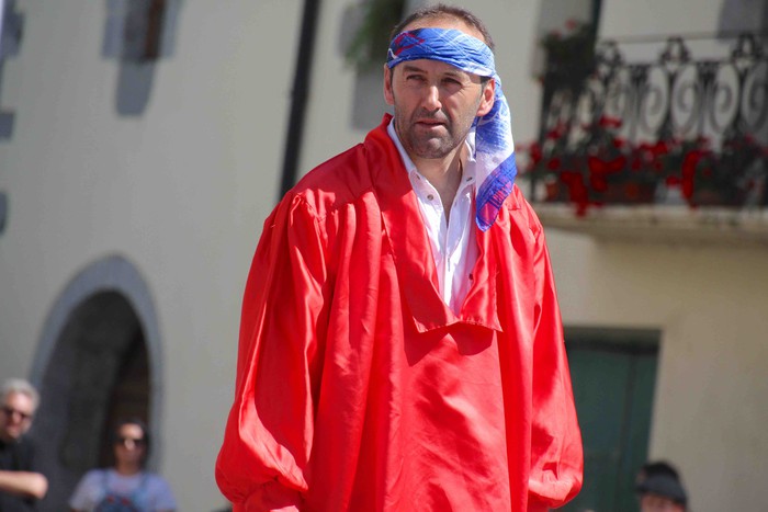 Emakumeak Adunako Axeri-dantzan, lehen aldiz - 77