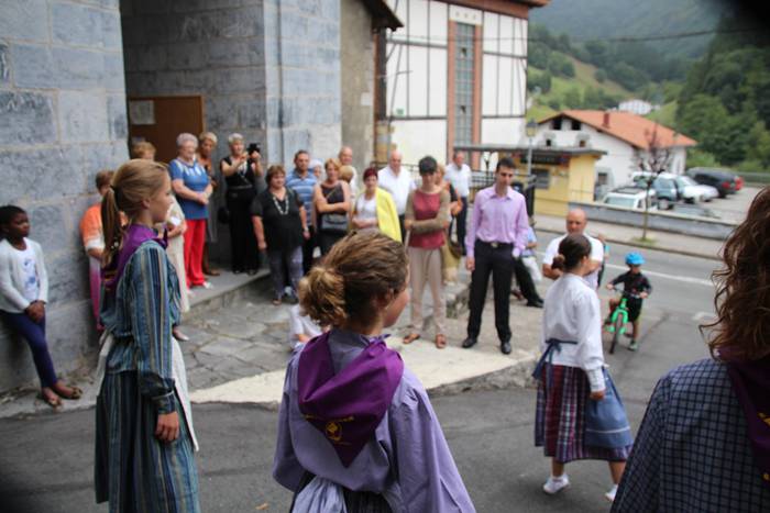 Mezaren osteko dantza 13 1472383709175