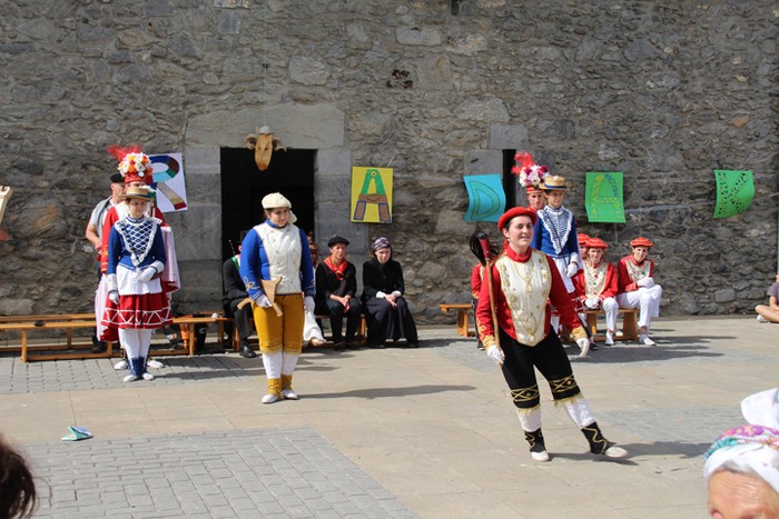 Dantza, kantua eta antzerkia, maskaradan - 27