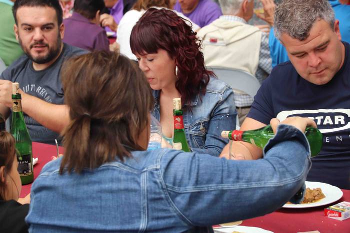 Frontoia bete da txekorra ja 32 1565532418859