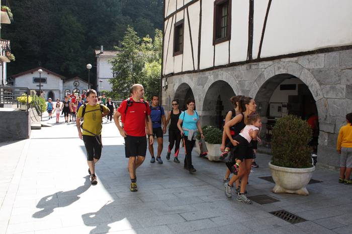 III. Mendiz Mendi Etxera 127 1506347421423