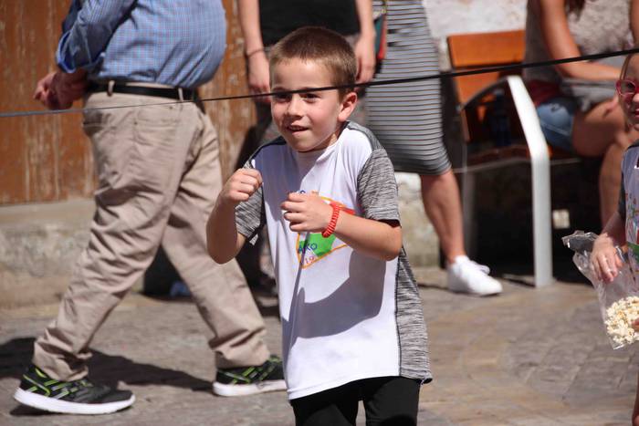 Tripa beteta, dantzan pasa d 114 1563205379138