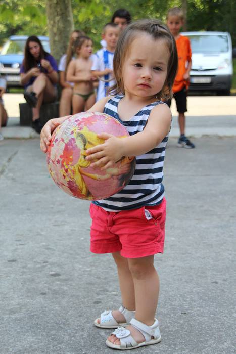 Festak hastearekin batera, j 37 1502727458567