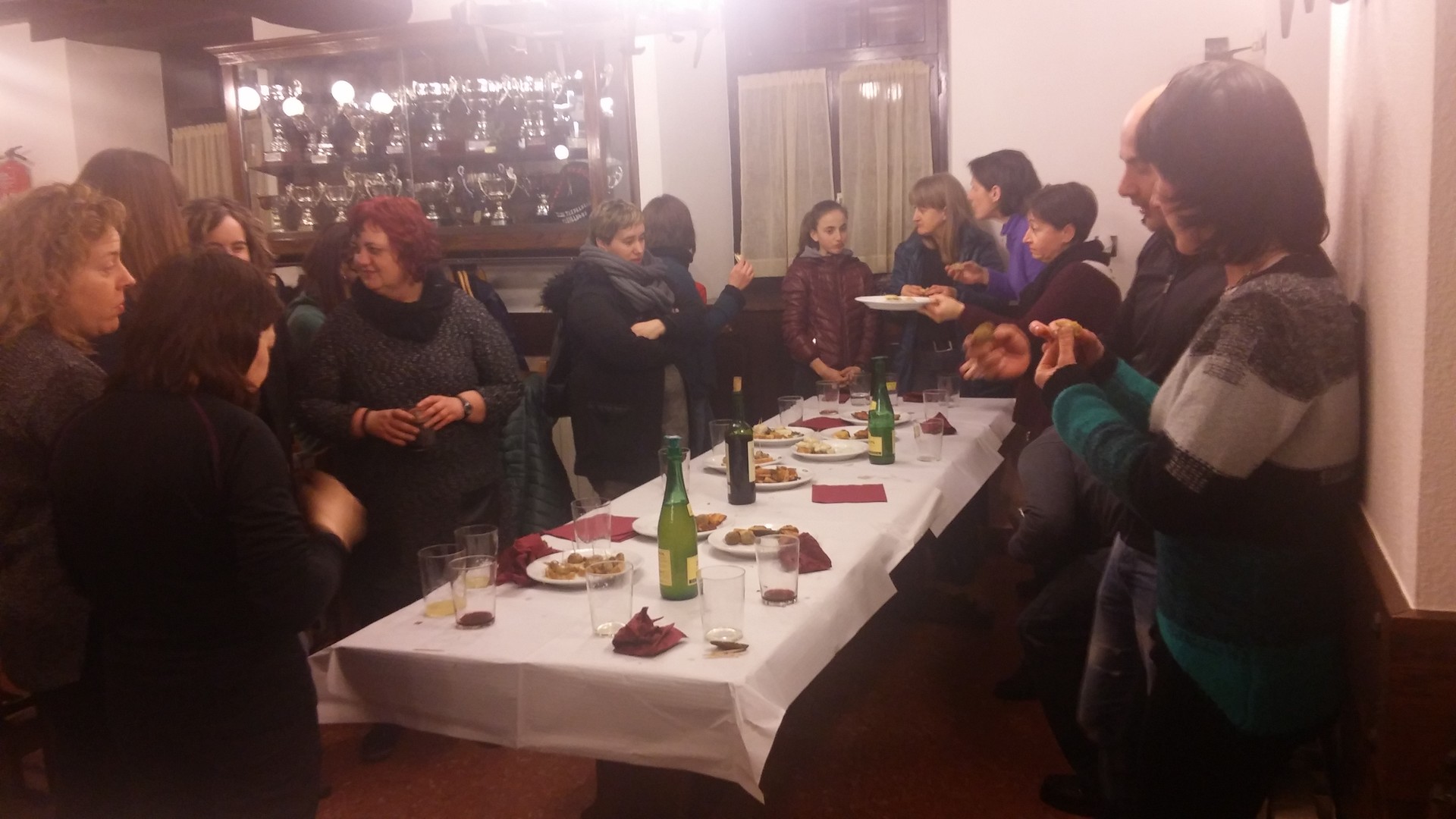 Pintxo dastaketarekin hasi dituzte martxoaren 8ko ekitaldiak