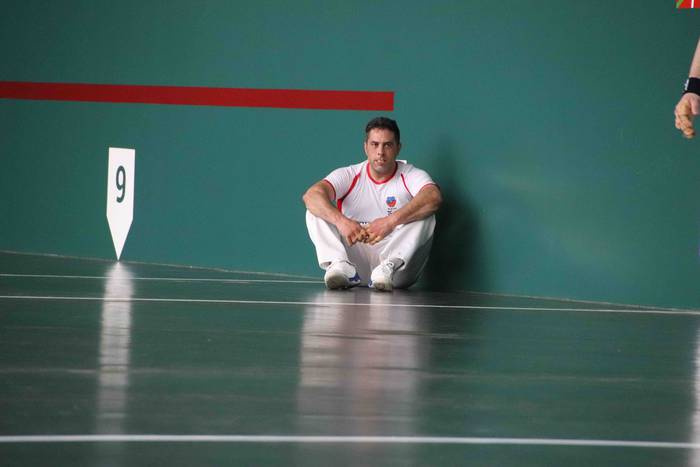 Behar Zana Bertso Pilota 75+ 64 1651349727770