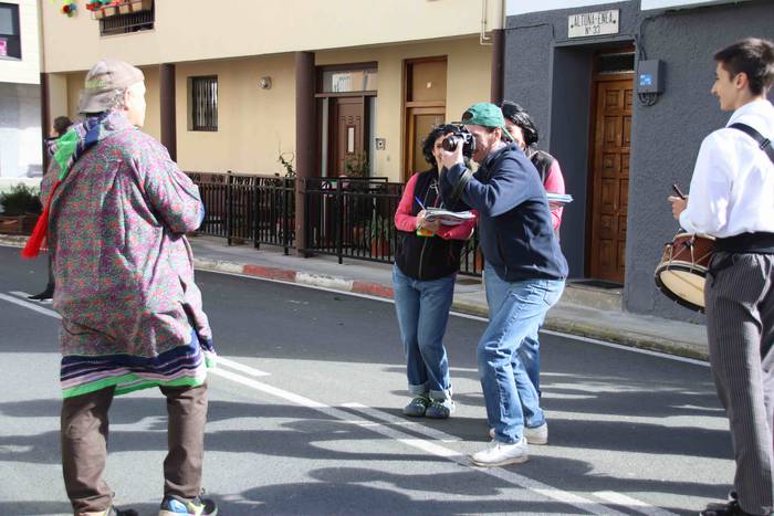 Dantzatzen duen herria 34 1581859454782