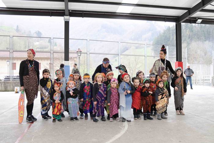 Inauteriak 22, eskolak 43 1645963567488