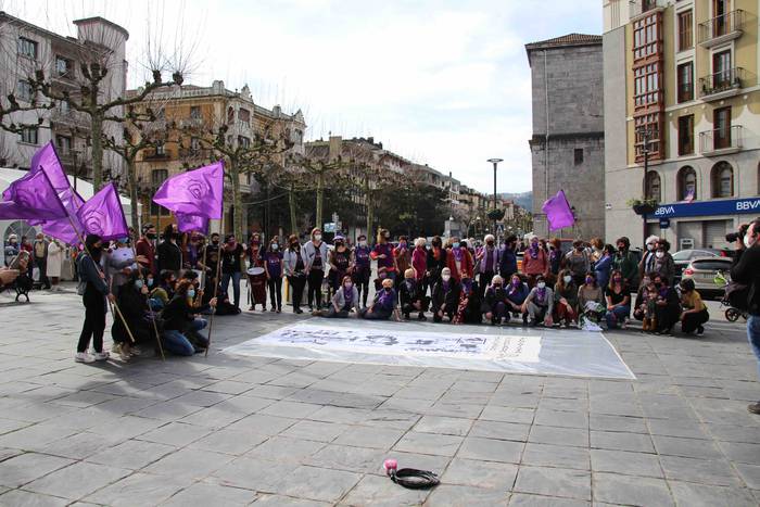 Emakumeen Mundu Martxa eskua 26 1613827687696