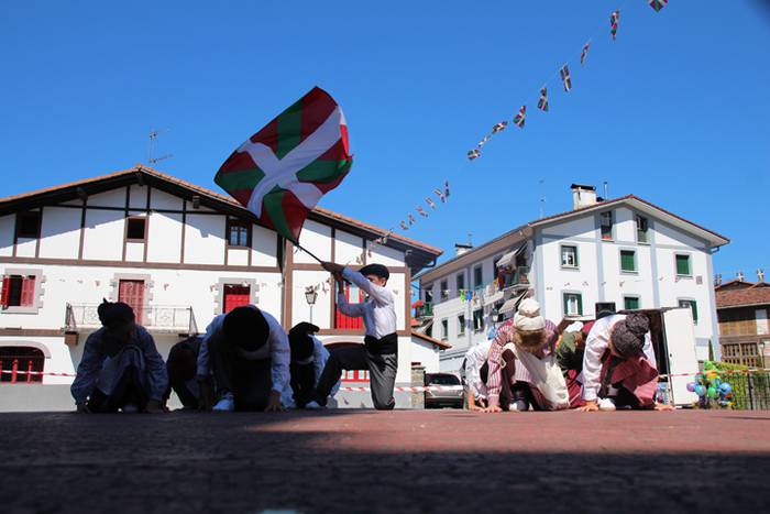 Dantza, bidania 19 1472039870864