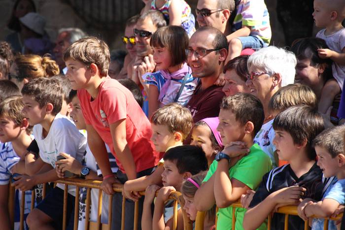 Gazteen festa egarriak ez du etenik 23 1472122561634