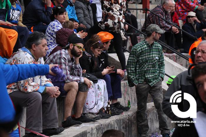 Zezenak adarrak okerrak ditu 79 1488277611686