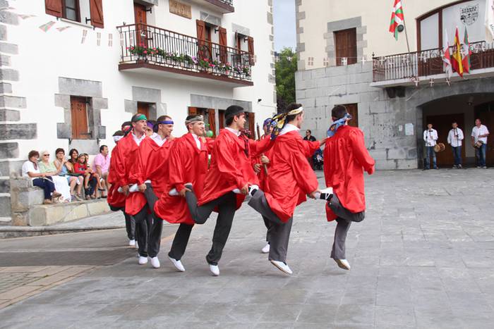 ADUNAKO AMA BIRJINAK 2017. A 64 1502799255266