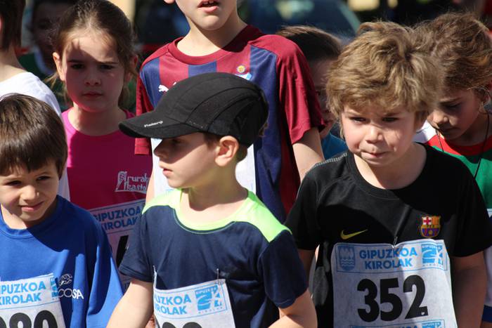 Haur, gazte eta heldu krosea 32 1491741978741