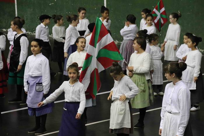 Dantzari Txiki Eguna Zizurki 22 1575117832139