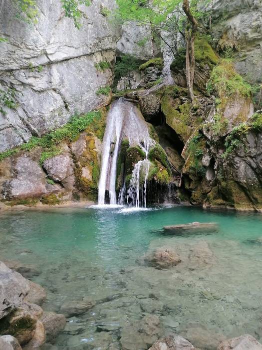 Mendiko leku ezkutuak