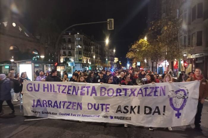 Erasorik ez erantzunik gabe! Bat ikutzen badute, denok ikutzen gaituzte!