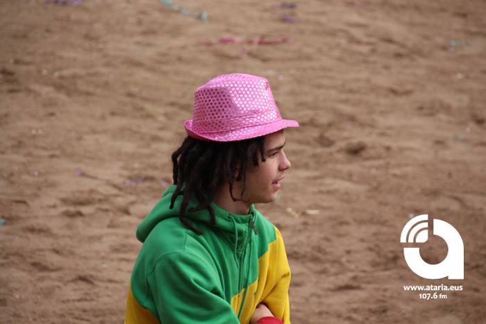 Zezenak adarrak okerrak ditu 105 1488277771159